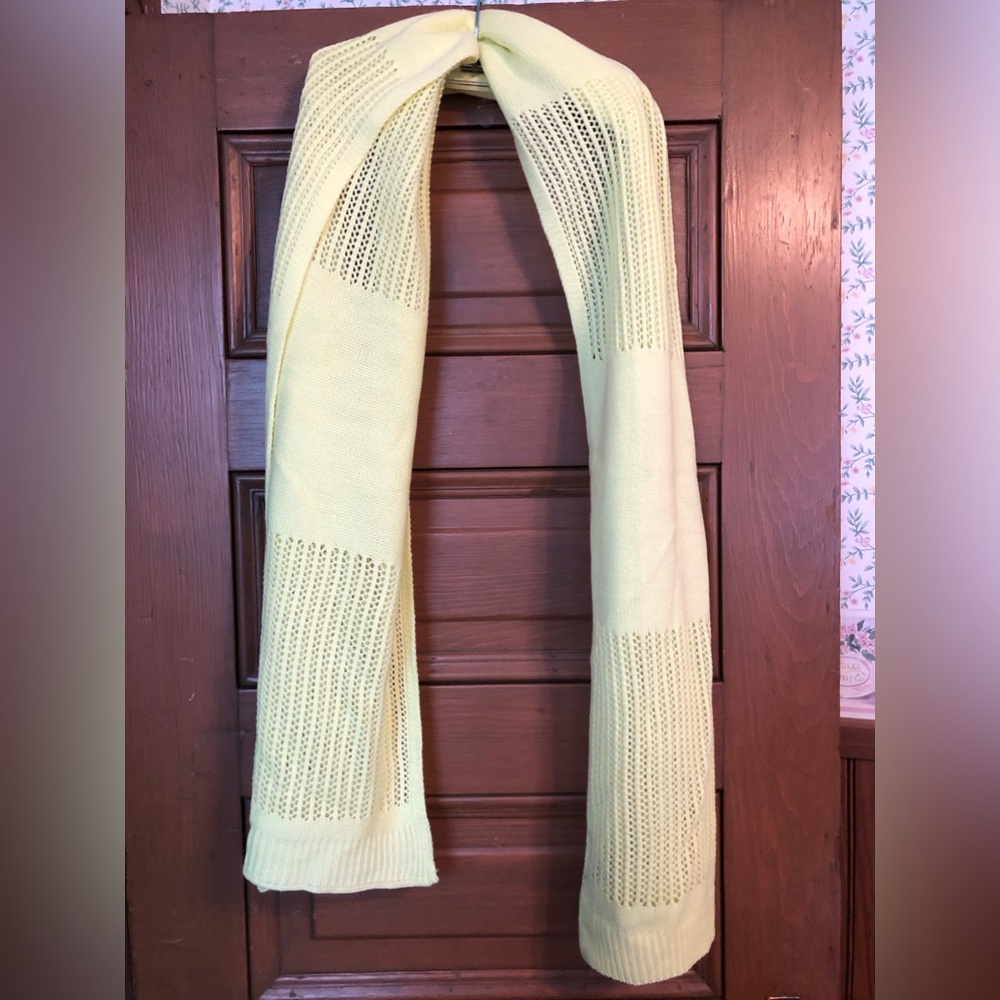 DKNY Scarf BRIGHT NEON YELLOW. MUCH BRIGHTER YELLOW, than picture demonstrates